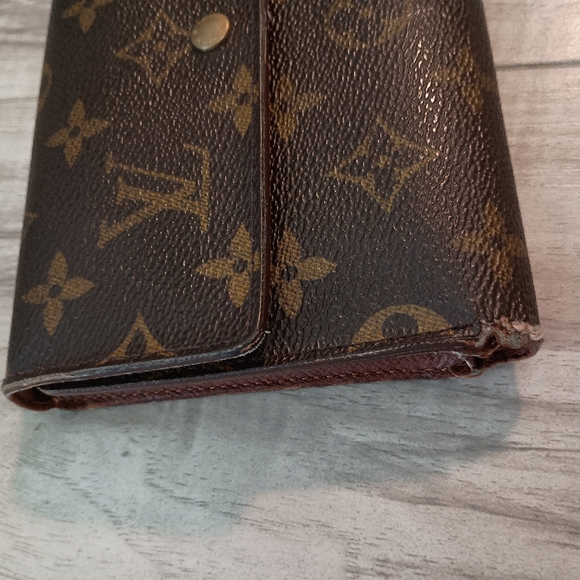 Louis Vuitton Alexandra cloth trifold monogram wallet Authentic - Picture 2 of 14